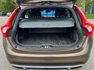 Volvo V60 Cross Country AWD SUMMUM 2.4 R5 140кВ