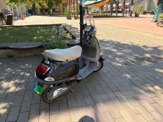 Vespa PIAGGIO VESPA LX 50 3kW