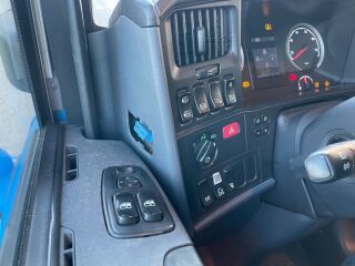 Scania R560 6x2 Tow truck