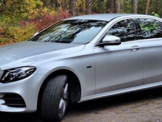 Mercedes-Benz E 300 AMG de 2.0 233kW