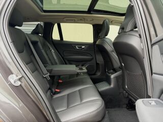 Volvo V60 Plus Dark R-Design Intelli Safe Luxury MY23 2.0 T8 Recharge Twin Engine Plug-in-Hybrid 335kW