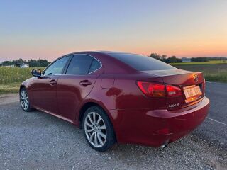 Lexus IS 250 2.5 153kW