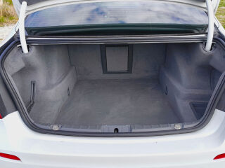 BMW 750 M-Sport 4.4 V8 330кВ