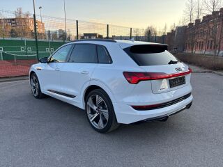 Audi e-tron 55 S-Line 300kW