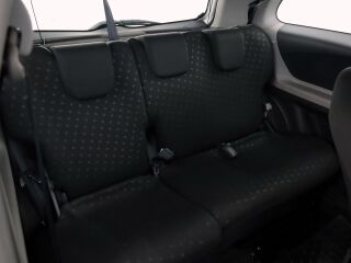 Toyota Yaris Linea Sol A-C 1.3 64kW