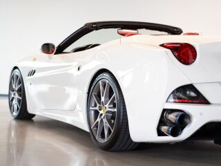 Ferrari California 4.3 V8 338kW
