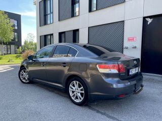 Toyota Avensis Linea Sol 1.8 108kW