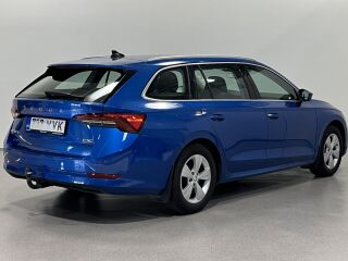 Skoda Octavia Combi Ambition 1.5 TSI m-Hybrid 110кВ