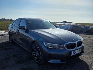 BMW 330 2.0 135kW