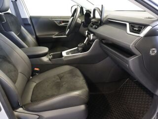 Toyota RAV4 Luxury Plus Technology Pakett 131kW