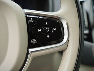 Volvo XC90 Inscription Plus Bright AWD 2.0 B5 KERS Mild Hybrid 183kW