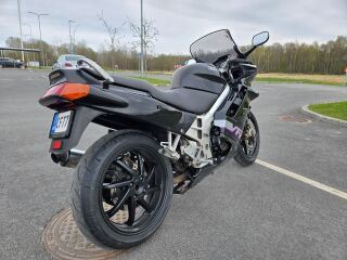 Honda VFR 750 F 74kW