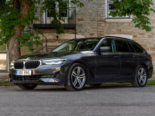 BMW 520 BMW 520d Touring G31 LCI Facelift Pano Hi Fi 2.0 R4 B47 TwinPower TDI 140kW