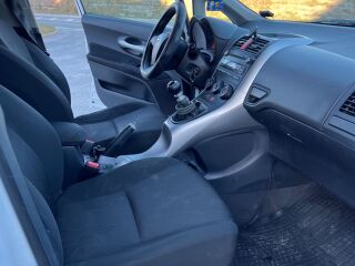 Toyota Auris 1.4 66kW