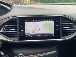 Peugeot 308 Allure 1.5 96kW