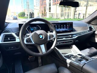 BMW X6 xDrive30d M-Sportpakett Facelift 3.0 210кВ