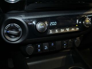 Toyota Hilux Double Cab Invincible AWD N1 2.8 150kW