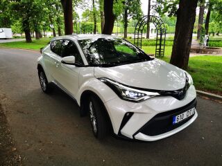 Toyota C-HR Luxury Plus NAVI Crossover FL Hybrid FWD 1.8 Dynamic Force Elekter 37 kW + 72kW