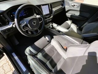 Volvo XC60 R-Design B4 H&K 2.0 145kW
