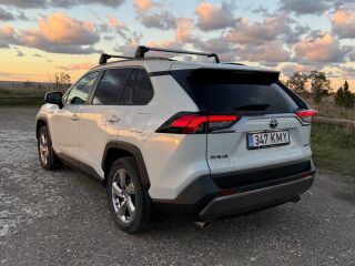 Toyota RAV4 Premium Plus