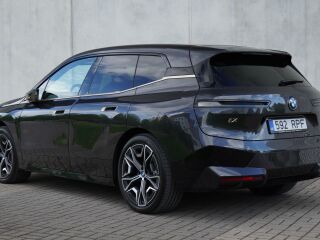 BMW iX xDrive 40 102кВ