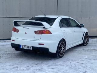 Mitsubishi Lancer Evolution X 2.0 217кВ