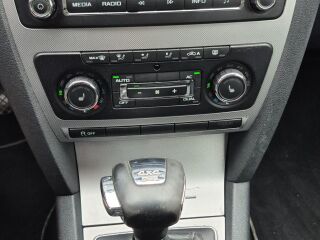 Skoda Octavia 4X4 Ambiente ATM 2.0 TDI 103кВ
