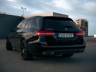 Mercedes-Benz E 300 2.0 143кВ