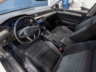 Volkswagen Passat R-Line 4 Motion 140kW