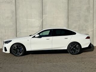 BMW i5 eDrive40 M Sportpakett Pro 250kW