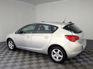 Opel Astra Elegance 1.7 CDTi 92кВ
