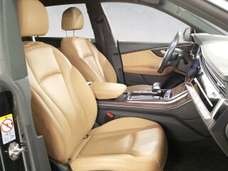 Audi Q8 Quattro TDi 50 3.0 210kW