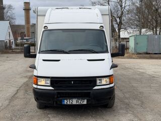 Iveco 50C13 Matkaelamu 2.8 92kW