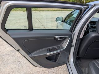 Volvo V60 2.4 158kW