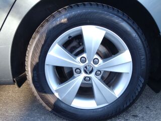 Skoda Octavia Ambition 1.5 96kW