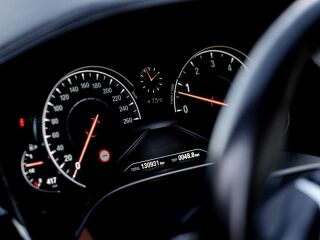 BMW 750 xDrive 4x4 4.4 330kW