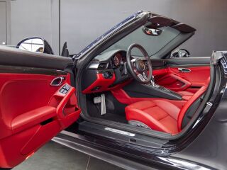 Porsche 911 Turbo S Cabrio 3.8 412kW