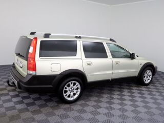 Volvo XC70 Summum Facelift ATM 2.4 D5 136kW