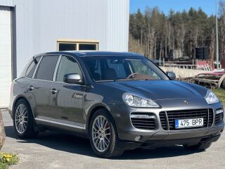 Porsche Cayenne 4.8 V8 Turbo 404kW