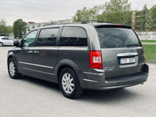 Chrysler Grand Voyager Limited Edition Stow/n/Go 2.8 R4 CRD 120kW
