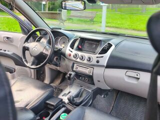 Mitsubishi L200 2.5 131kW