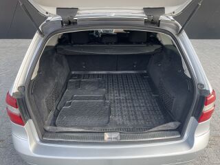 Mercedes-Benz E 220 2.1 R4 125kW
