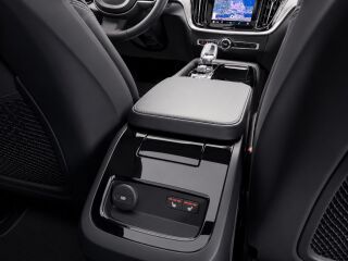 Volvo V60 Plus Dark R-Design Intelli Safe Luxury MY23 2.0 T8 Recharge Twin Engine Plug-in-Hybrid 335kW