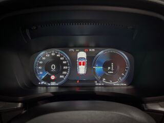 Volvo V60 T6 AWD R-Design Recharge PLUG-IN HYBRID 2.0 251kW