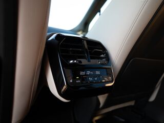 BMW iX xDrive 40 102кВ