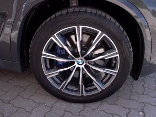 BMW X5 xDrive30d M Sports package 3.0 210kW