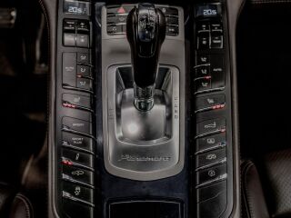 Porsche Panamera GTS Sport chrono 4.8 316kW