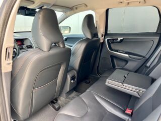 Volvo XC60 AWD Summum Polar+ 2.4 D4 140кВ