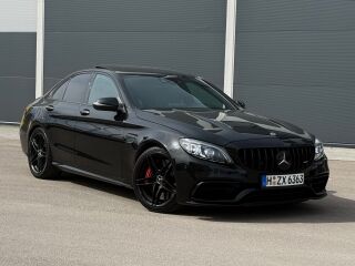 Mercedes-Benz C 63 AMG S 4.0 V8 Biturbo 375kW