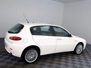 Alfa Romeo 147 Exclusive Facelift 1.6 88kW